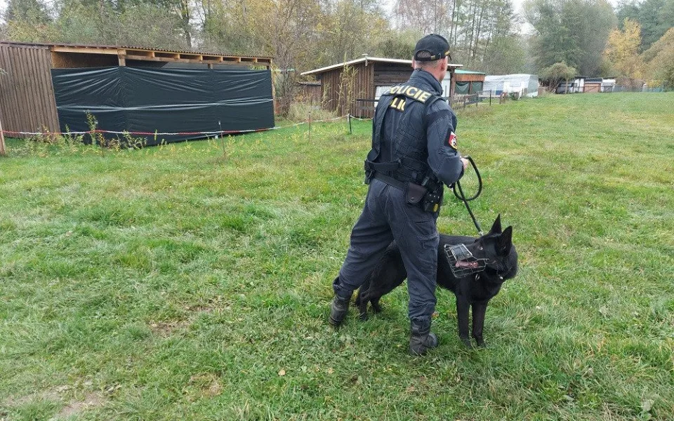 Policisté se pouští do kontrol chat a chatových oblastí. Pomáhá jim mobilní aplikace