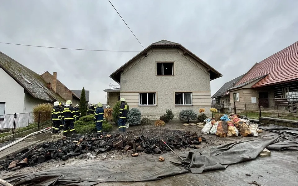 Požár rodinného domu v Jestřebí na Náchodsku