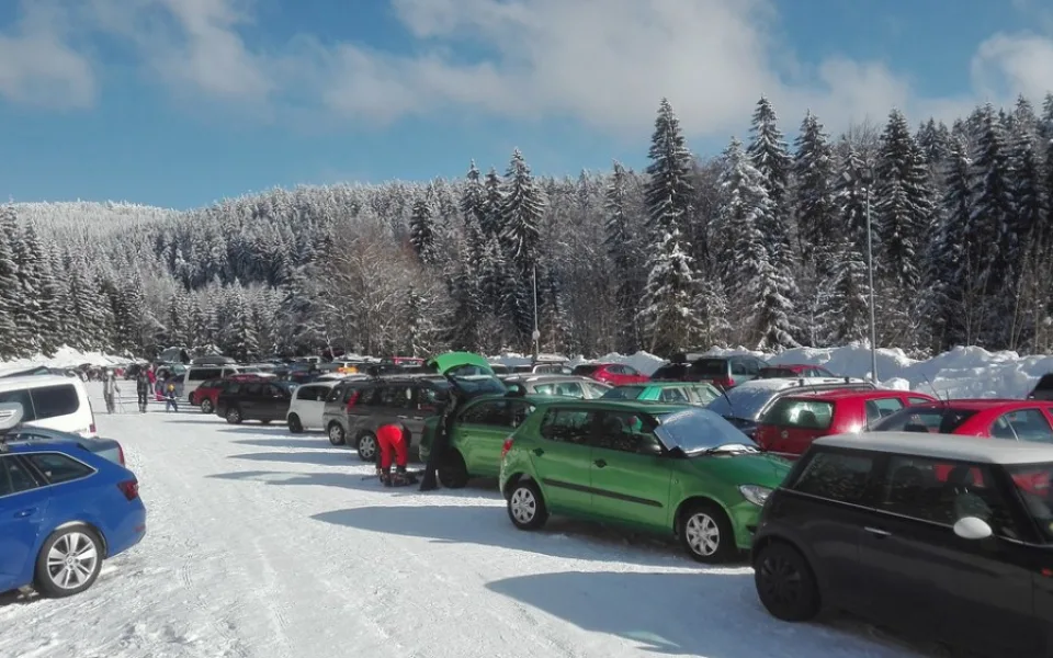 V zimě o víkendech a svátcích posílí autobusy na Šerlich. Odlehčí parkovištím