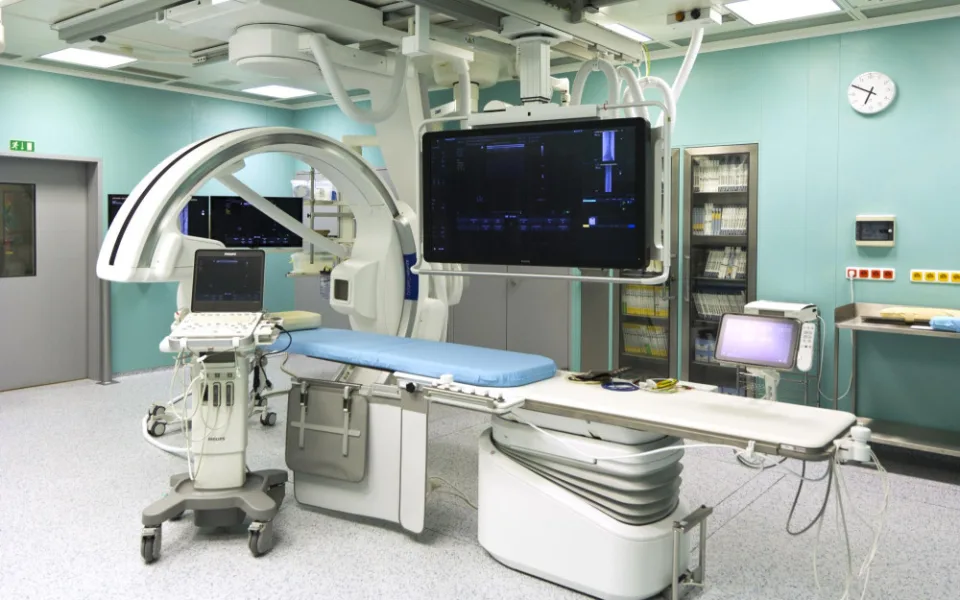 Hradecká nemocnice vyměnila přístroj na diagnostické výkony v cévách