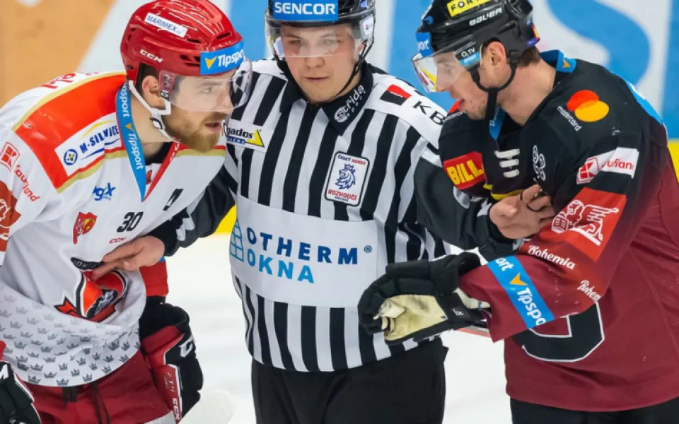 Sobotka rozhodl o výhře hokejistů Sparty v Hradci v prodloužení