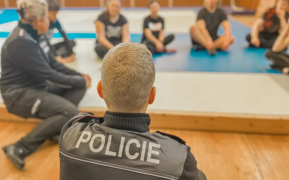 V hradeckém kraji chybí přes 200 policistů. Nováčky hledají i v řadách studentů