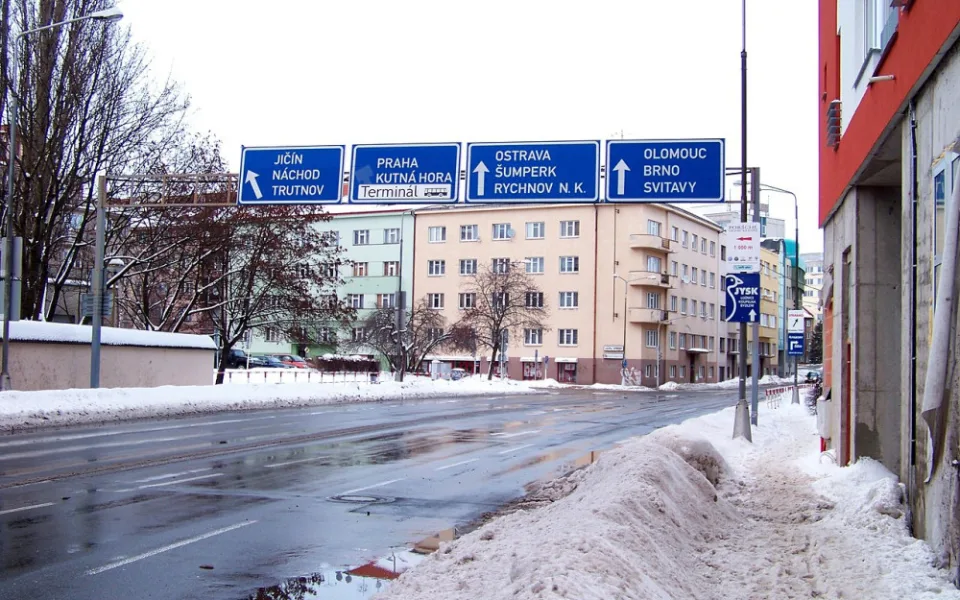Hradec Králové vymění veřejné osvětlení na Gočárově okruhu. Chce ušetřit peníze za energie.