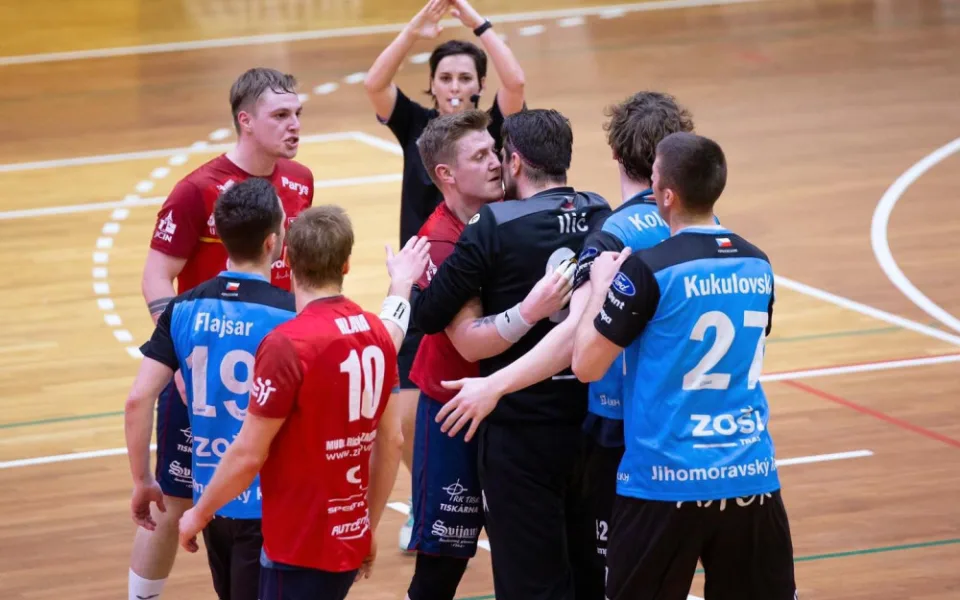 Dotace zamíří za jičínskými florbalisty i házenkáři