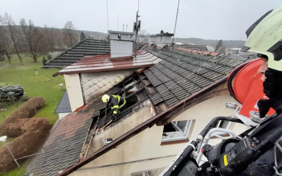 V Borohrádku na Rychnovsku hořela půda městského úřadu