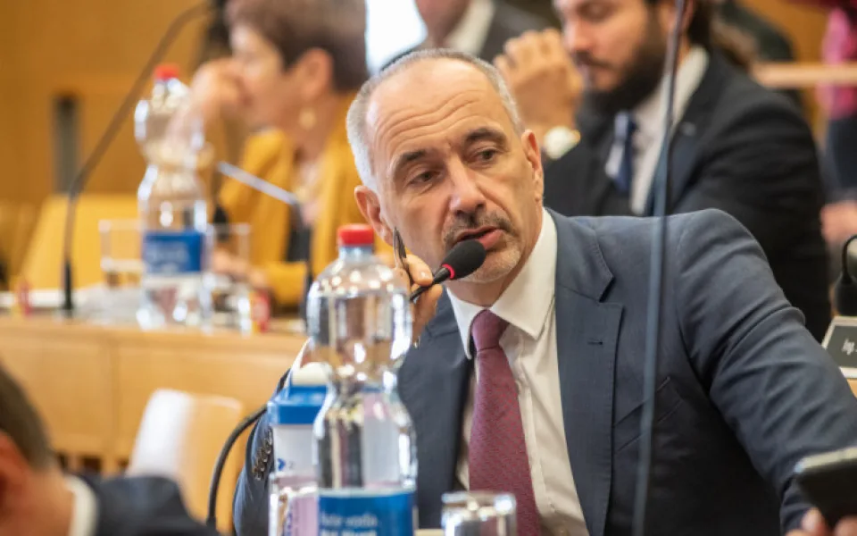 Současný ekonomický model fungování pošty byl neudržitelný. Je třeba velká změna, míní předseda Asociace krajů