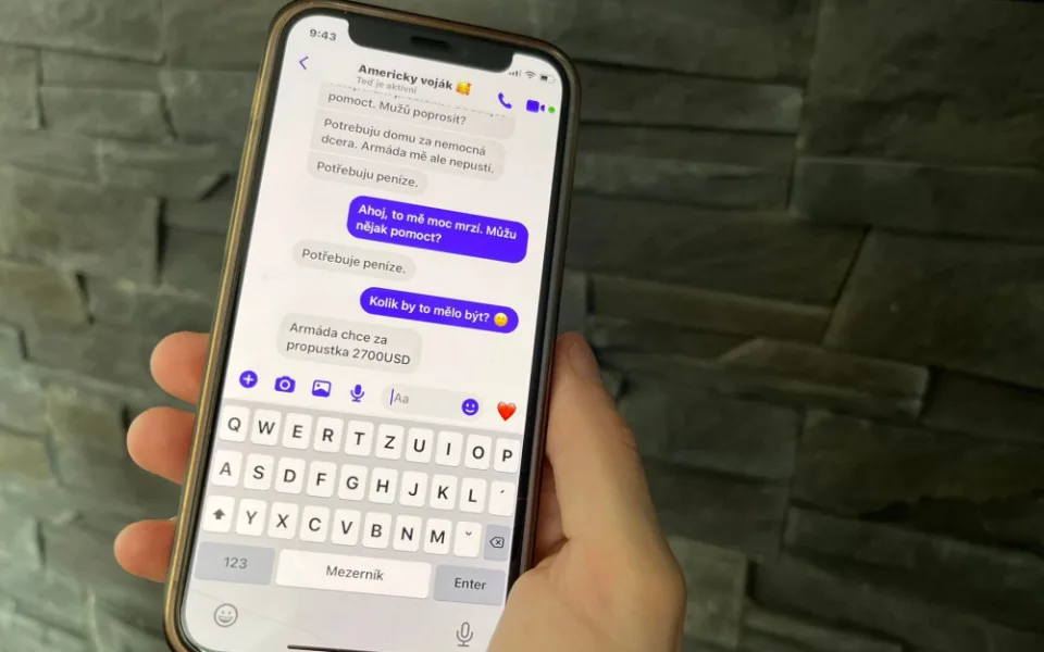 Dvakrát se do mě na Instagramu zamiloval i prezident, říká bojovnice proti online romantickým šejdířům