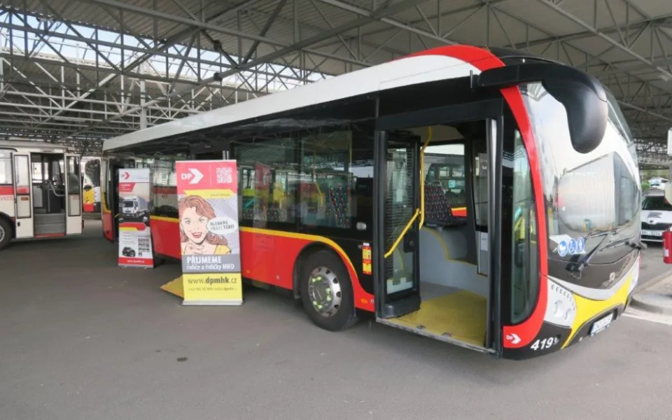 ZA VOLANTEM AUTOBUSU MHD - přijďte si zkusit, jak jednoduché je řídit autobus MHD