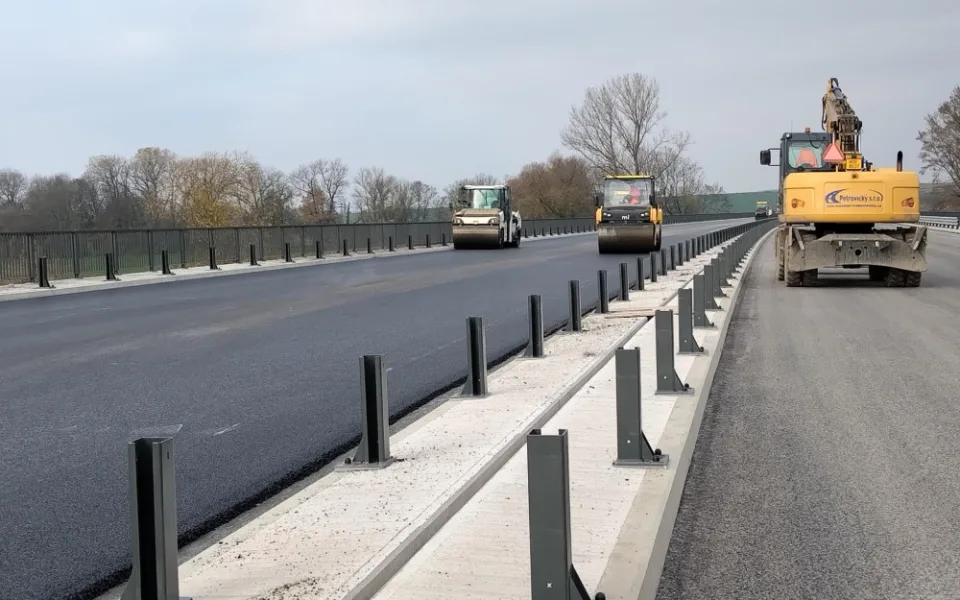 Nejlepší nabídku na stavbu D35 Hořice - Sadová dala Eurovia. Chce 2,4 miliardy