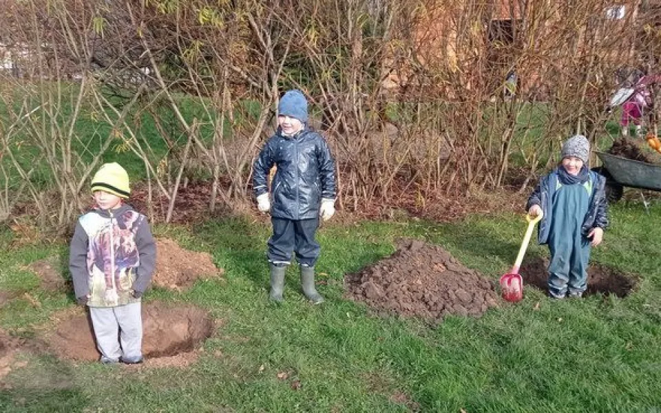 V Turnově mají jedlou školní zahradu, starají se o ni studenti