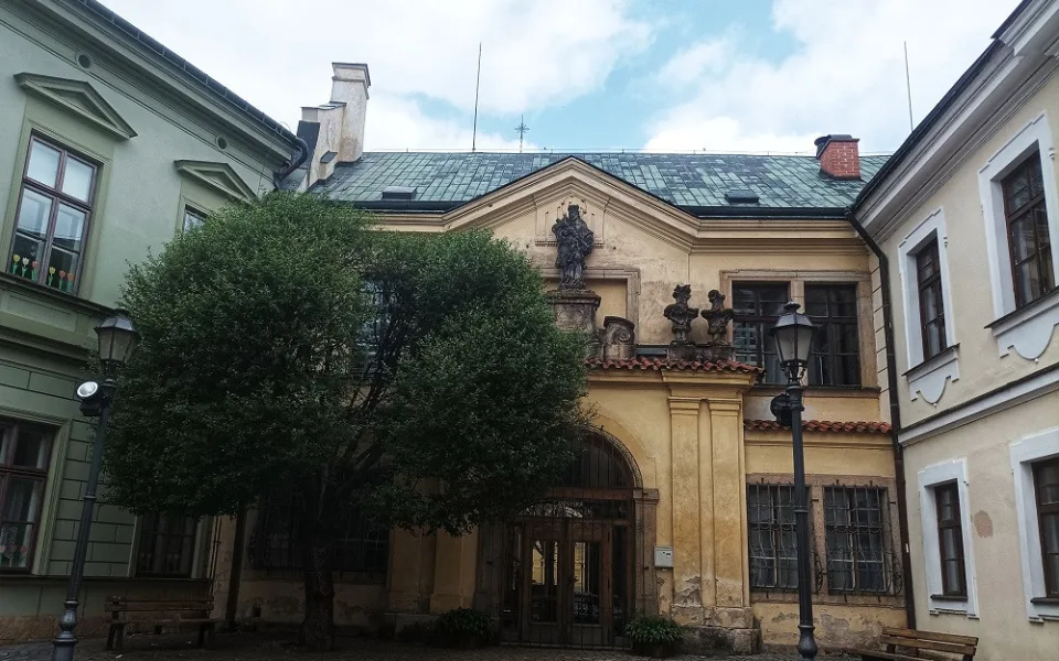 Hradec Králové se v neděli vrátí do středověku, užít si můžete ukázky zbraní i řemesel