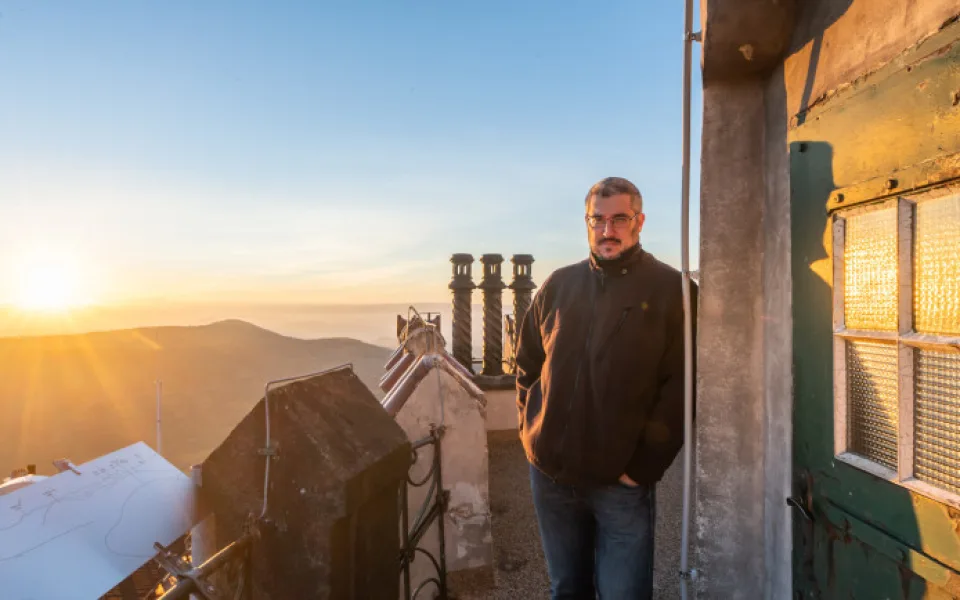 Aktuálně nejsme schopni v předpovědi rozlišit, zda vznikne nebo nevznikne tornádo, říká meteorolog Petr Zacharov