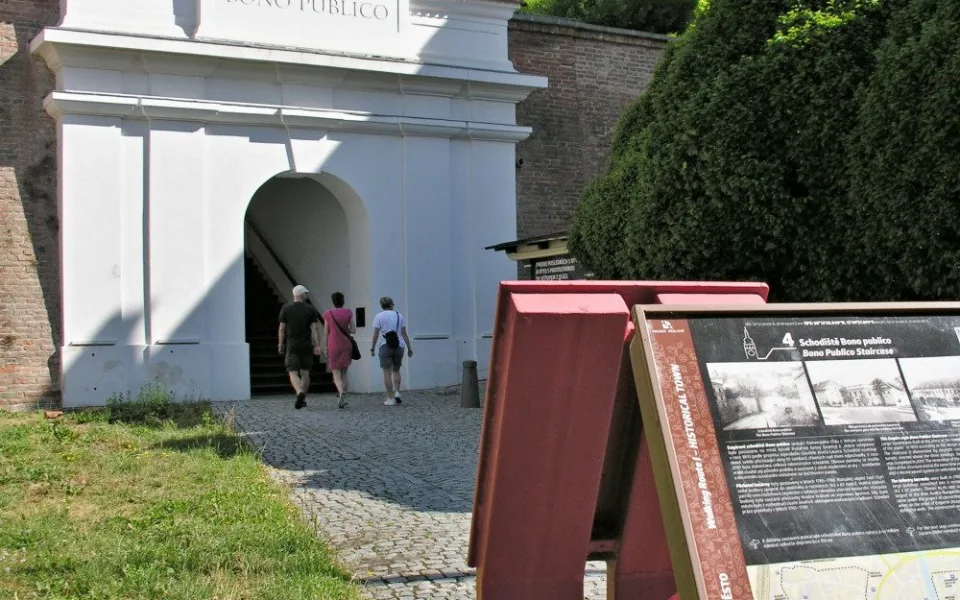 Od pondělí bude zavřené schodiště Bono publico v historickém centru Hradce Králové