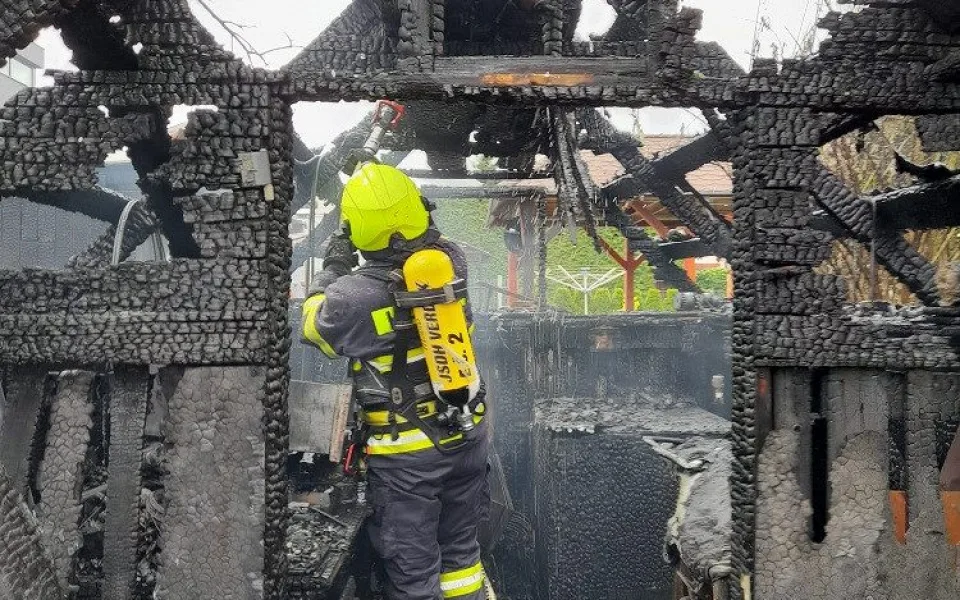 Požár kůlny ve Dvoře Králové nad Labem
