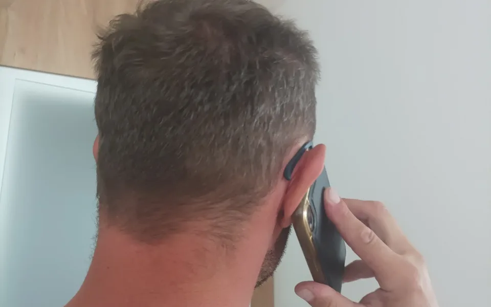Pozor na falešné bankovní úředníky, zkoušejí to po telefonu