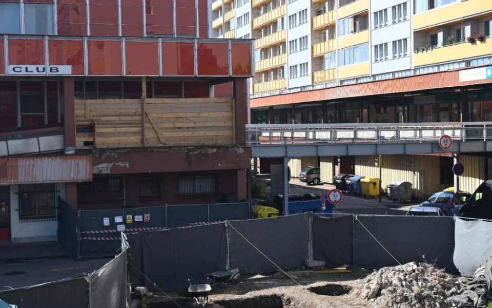 Radnice se pustí do oprav na Benešově třídě. Prozatím vymění lávku u Kozlovny