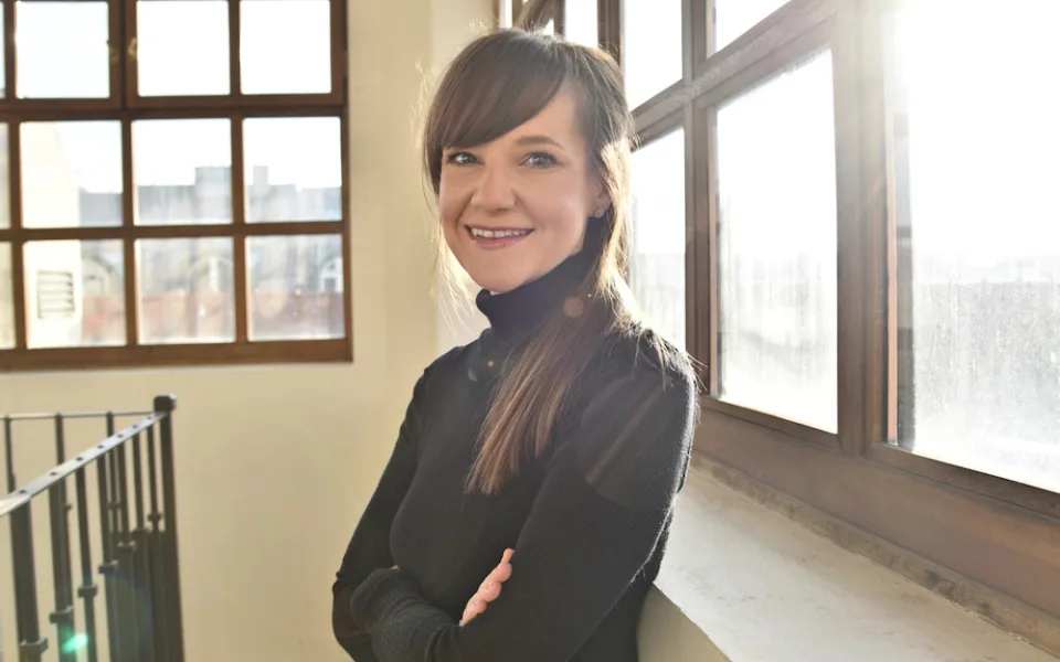 Nízké tresty za domácí násilí? Často to začíná u policistů, kteří nejsou vždy proškoleni, říká Michaela Studená