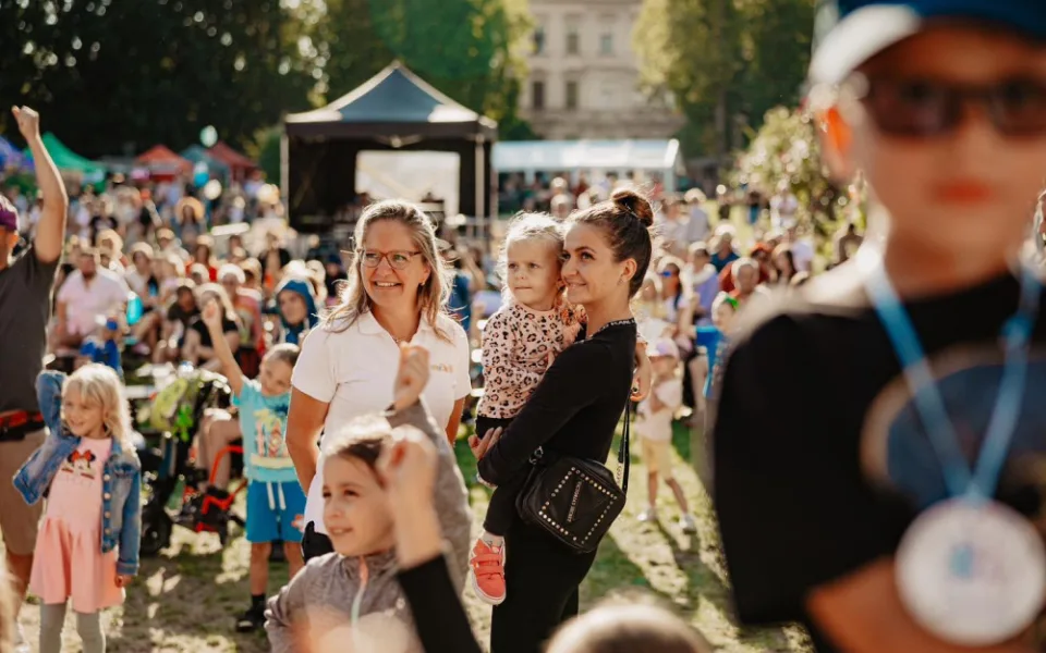 Pohádkový festival v Jičíně navštívily desítky tisíc lidí. Úspěch měl i videomapping
