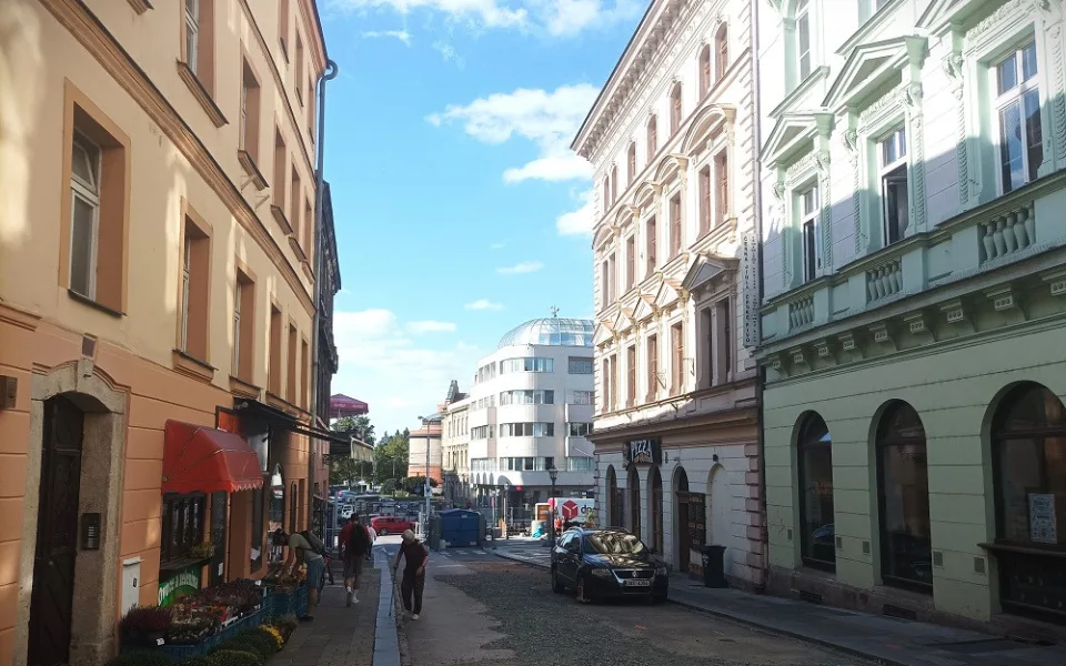 Hradeckým Kopečkem neprojedou auta ještě dva měsíce