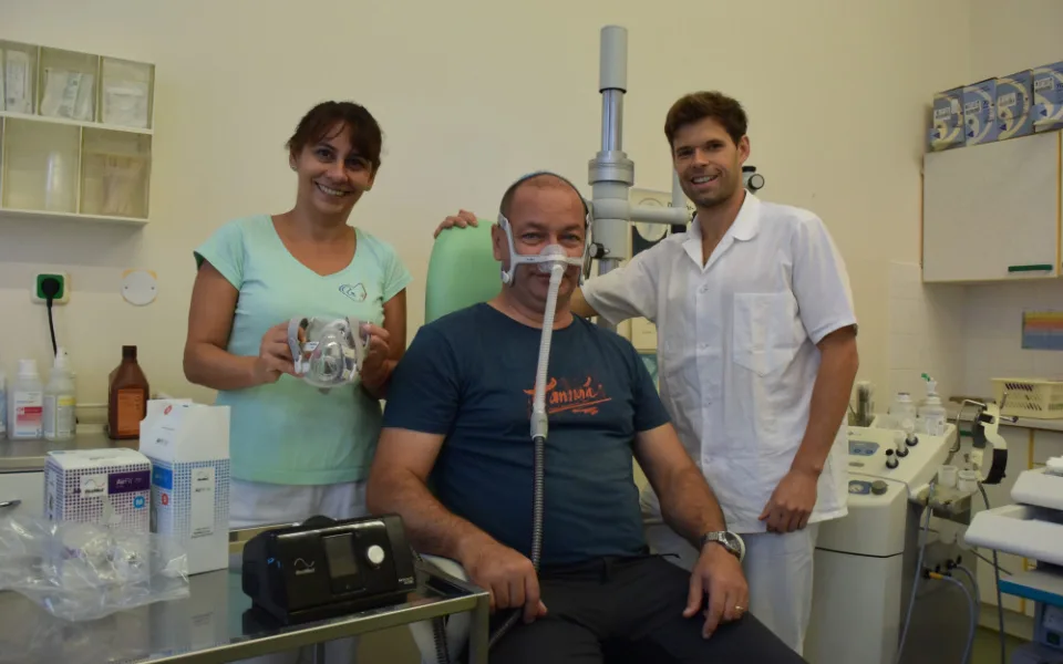 V jičínské nemocnici začalo fungovat Centrum spánkové medicíny. K léčbě má speciální přístroj