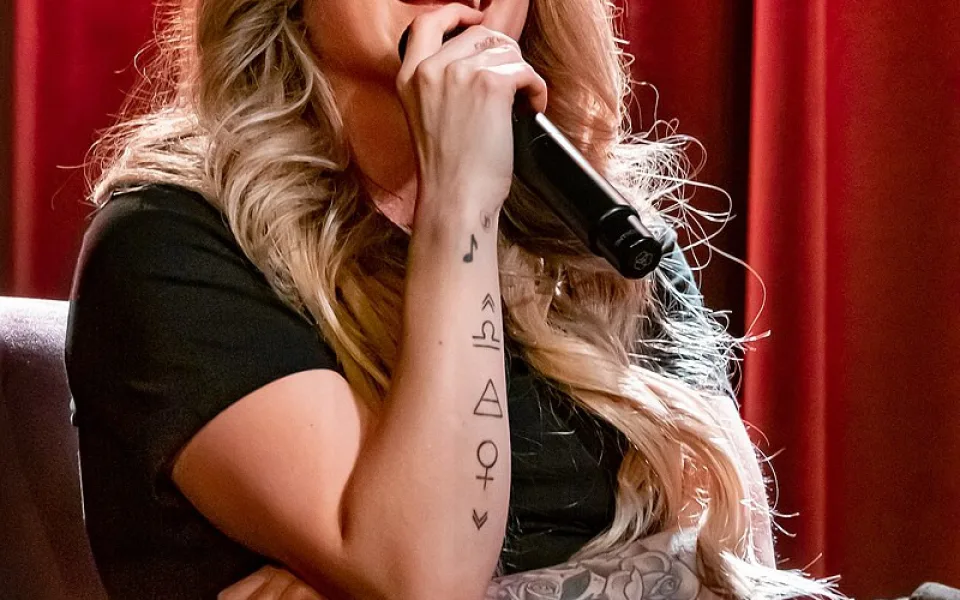 Příští rok v Hradci Králové vstoupí i Avril Lavigne. Bude součástí Rock for People