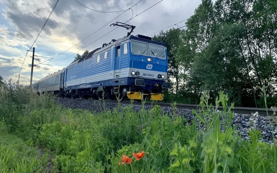 vlak 7