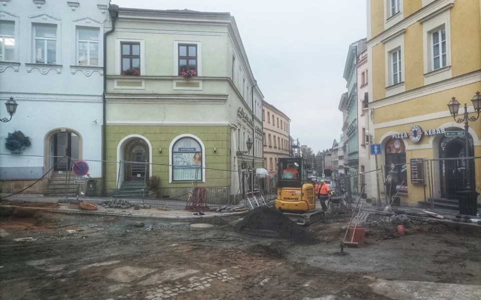 Hradecká ulice V kopečku bude brzy průjezdná, ale jen na pár měsíců