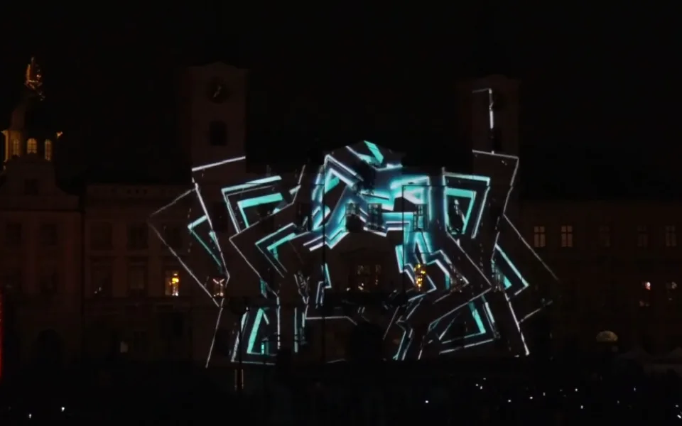Hradec Králové představil novoroční videomaping. Jak se vám líbil?