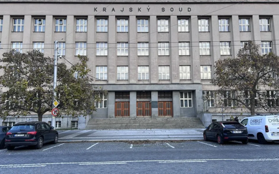 Hradecký krajský soud poslal muže za pokus o vraždu na šest let do vězení