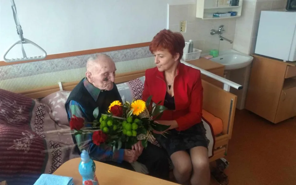 Nejstarší občan Hořic oslavil 104 let. Josef Pokorný žije v tamním domově důchodců