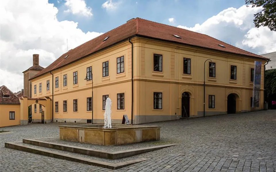 První etapa rekonstrukce budovy bývalého soudu v Opočně vyjde na 45 milionů