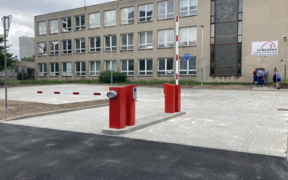 Další etapa opravy ZUŠ Střezina v Hradci Králové začne na jaře. Opraví se pavilony klasické hudby
