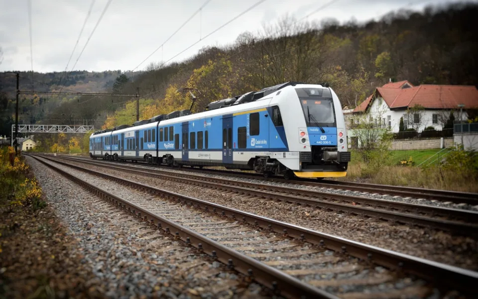 Na hlavní trati z Hradce Králové do Prahy bude 11. až 15. března výluka