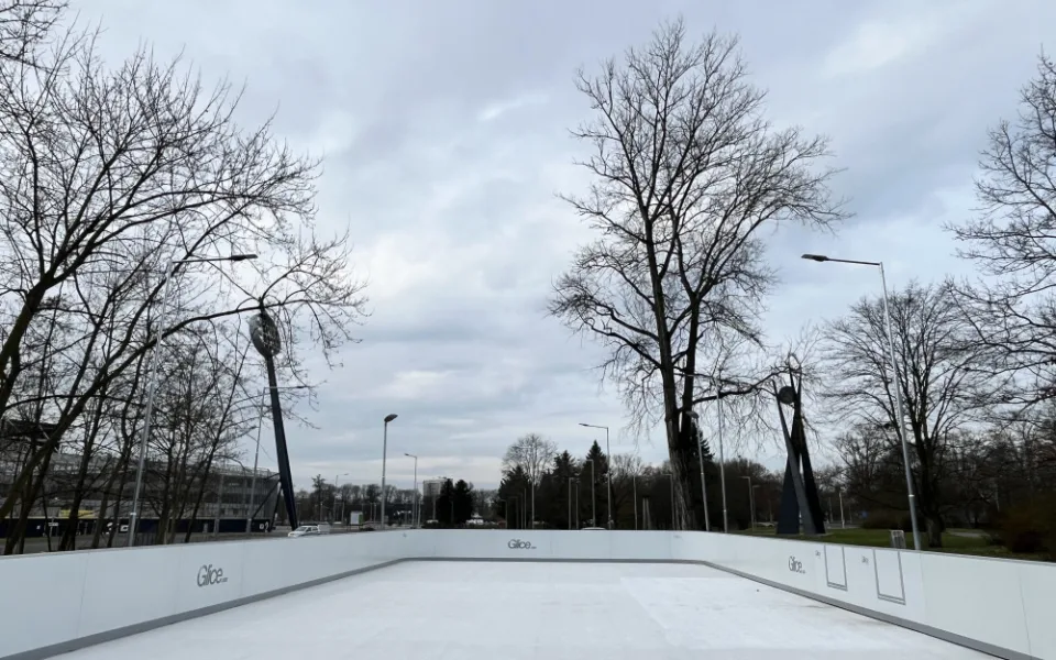 ANKETA: Kluziště u malšovického stadionu vypadá opuštěně