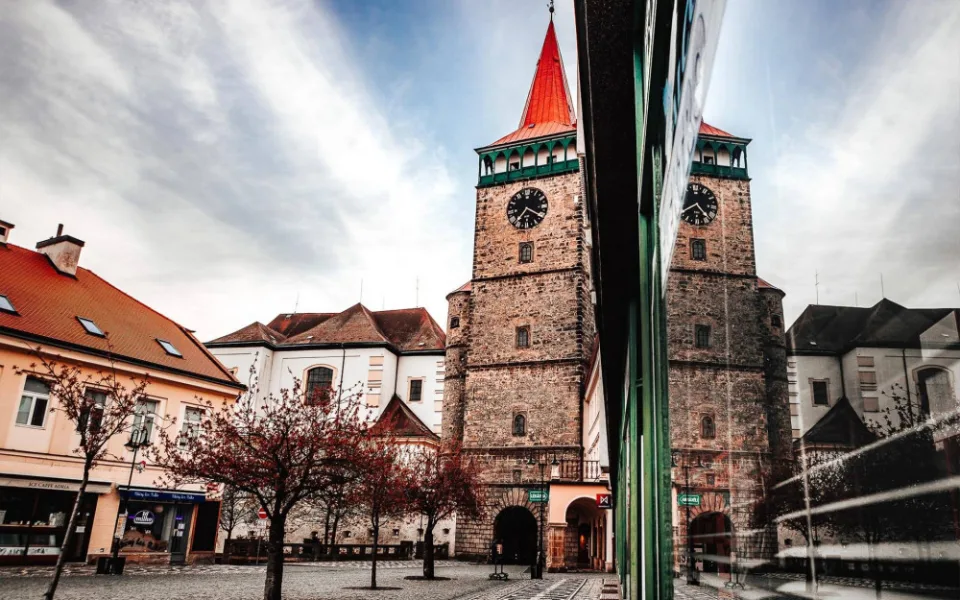 jicin