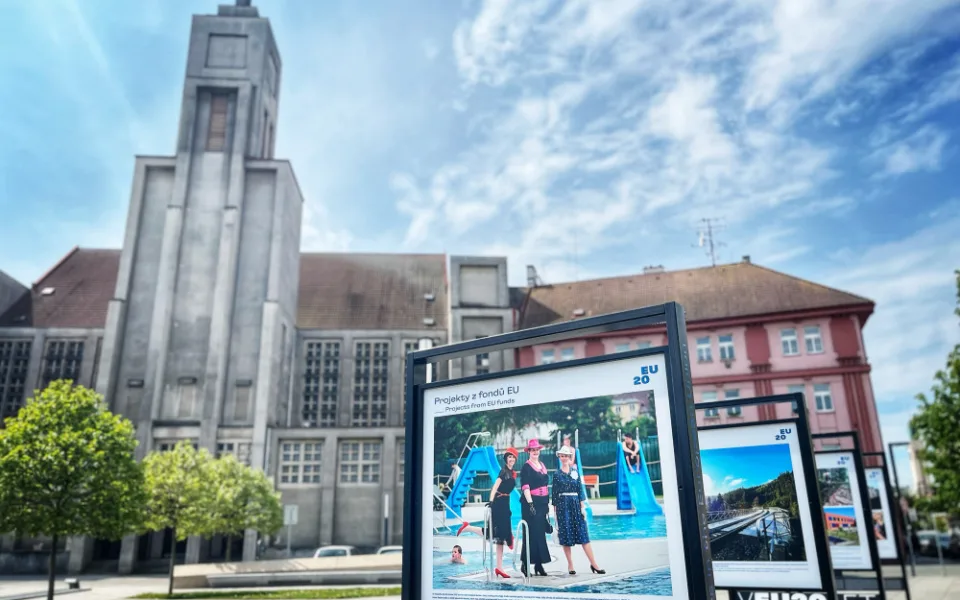 FOTO: V Hradci Králové je nová výstava k výročí vstupu do Evropské unie