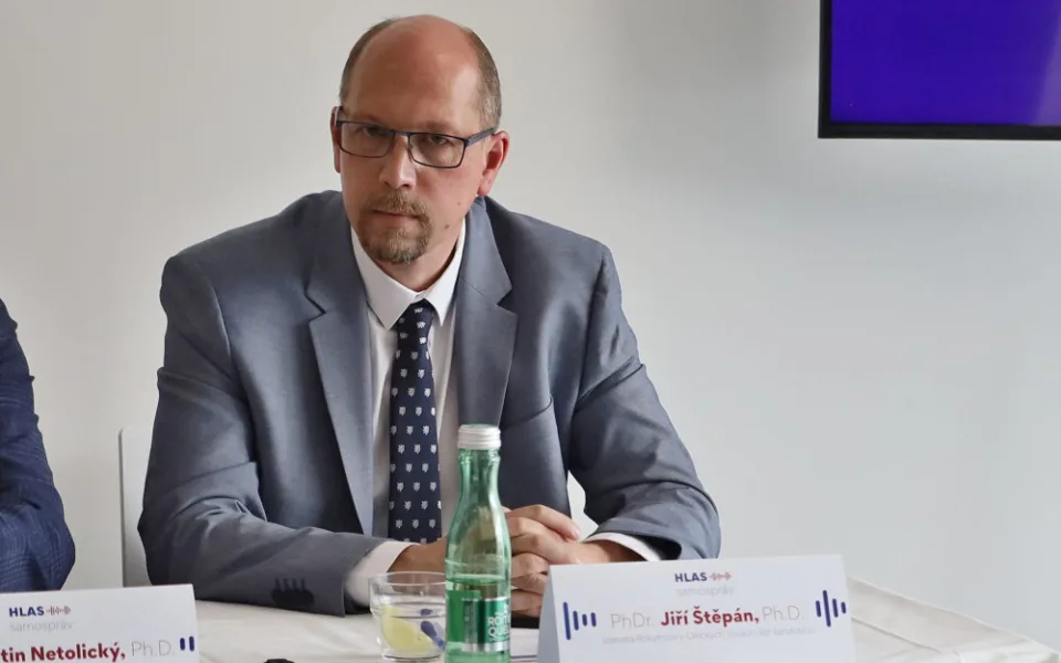 Lídrem koalice Hlas samospráv v čele se SOCDEM je exhejtman Štěpán