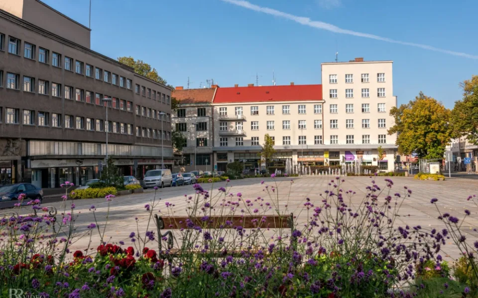 Jedním z cílů vysokoškoláků z UMPRUM je změnit hradecké Ulrichovo náměstí