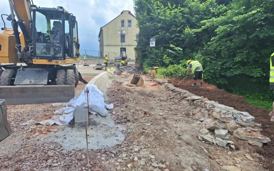 Opravy v Novém Městě nad Metují prodlouženy kvůli archeologickým nálezům
