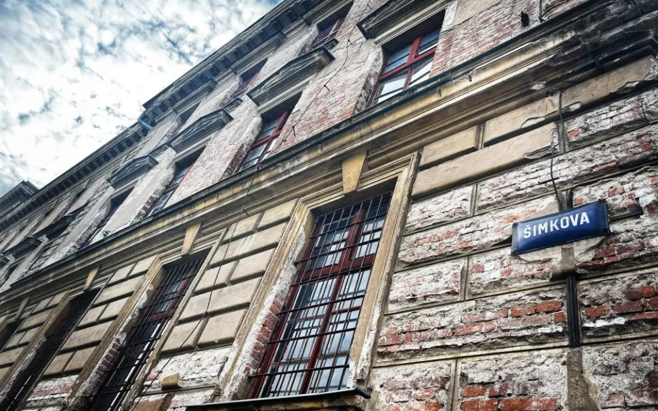 Startuje rekonstrukce Vrbenského kasáren v centru Hradce Králové