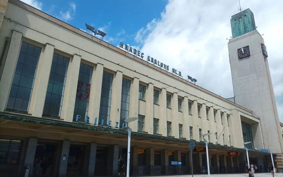Proměna čeká nejen hradecké nádraží, ale také nedaleký podjezd