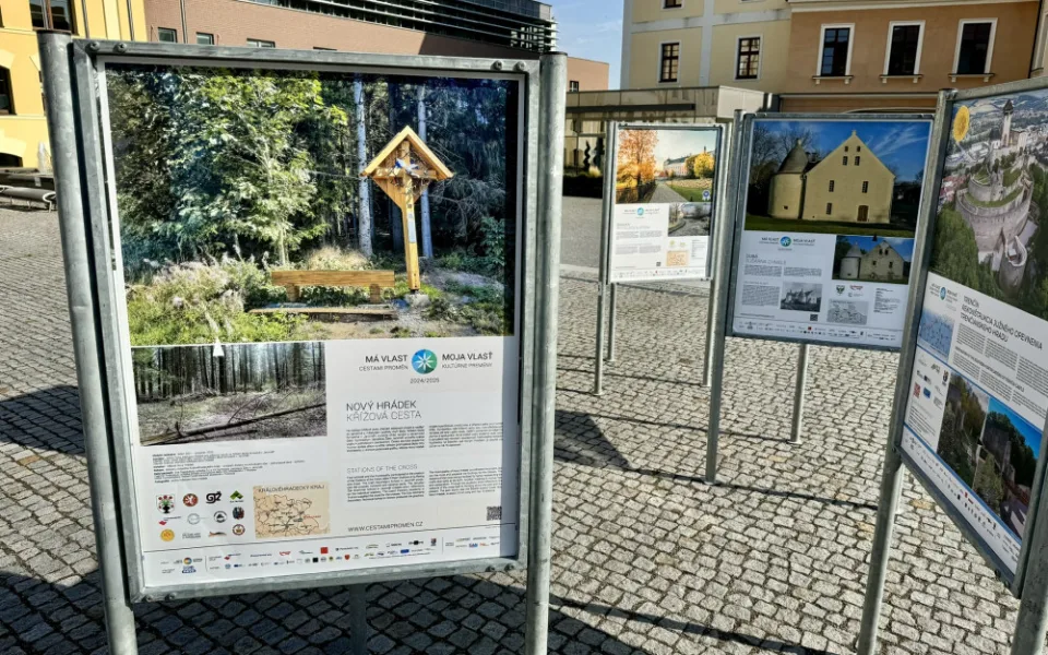 Výstava Má vlast cestami proměn přináší svědectví o změnách zanedbaných míst. Dorazila do Hradce Králové