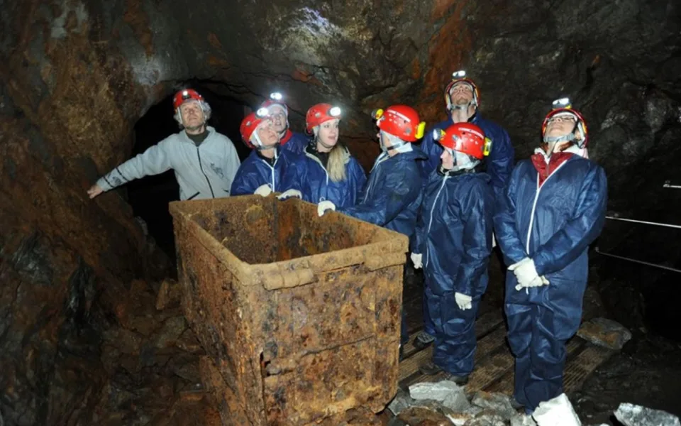 Do podzemí Sněžky se už zájemci o srpnových víkendech neodstanou