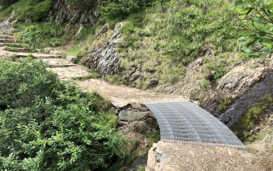 Turistická cesta Obřím dolem od kapličky po Obří sedlo je opět průchodná