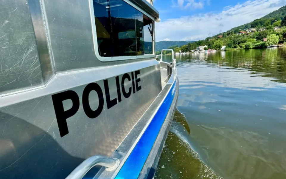 Majitelé lodí pravidla ve východních Čechách dodržují, potvrdila bezpečnostní akce na Rozkoši