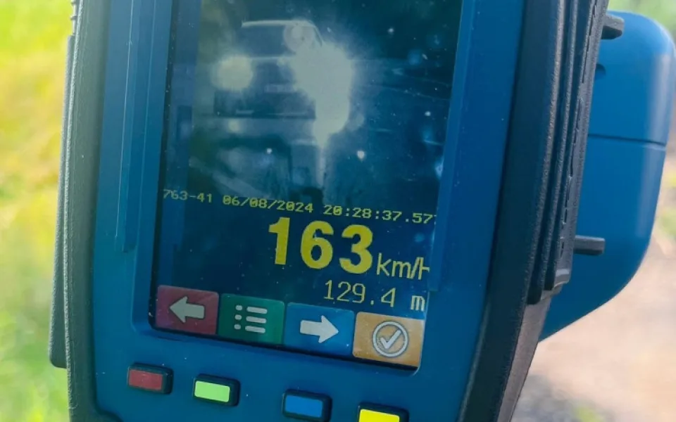Policie si došlápla na řidiče v kraji. Narazila na závodníky i milovníky drog