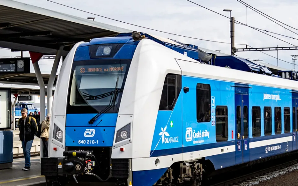 Na trati z Trutnova do Červeného Kostelce bude kvůli údržbě kolejí výluka