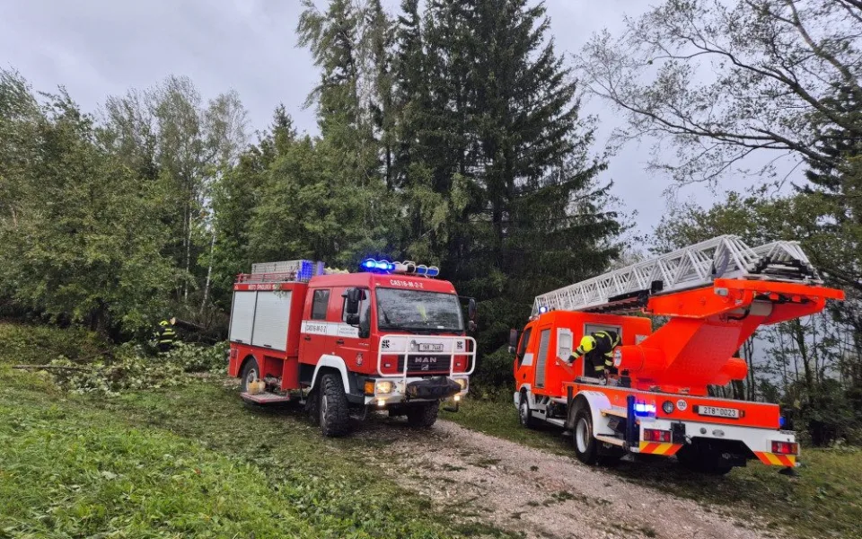 V Krkonoších může jít o zdraví. Správci národního parku nabádají turisty, aby do hor nejezdili