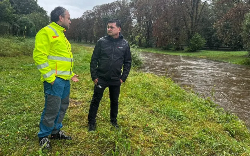 Hradecký kraj má kulminaci řek za sebou, tvrdí hejtman Červíček. Žádná zranění nejsou hlášená