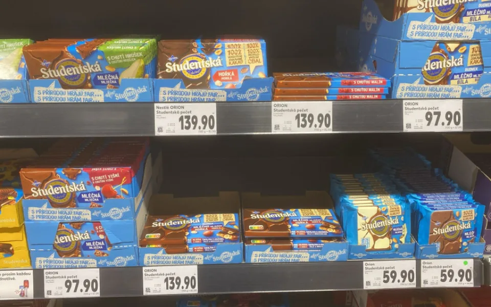 Zákazníky zaskočily ceny čokolády, obchodníci to svádí na drahé kakao